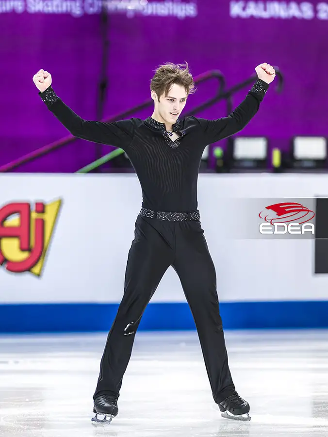 Ice Gallery Skates U.S.